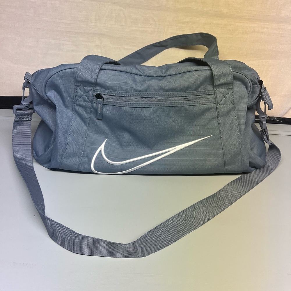 Nike duffel bag